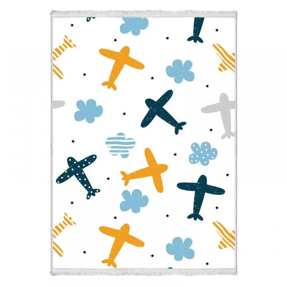 Waschbarer Teppich mit bunten Flugzeugen und Wolken für Kinderzimmer